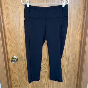 Victoria’s Secret Sport Large Cropped Pants